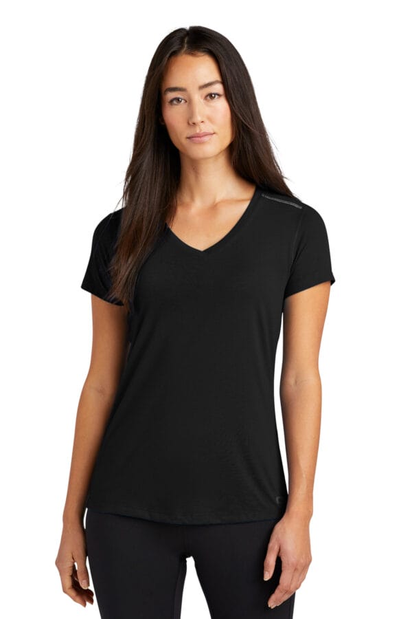OGIO  ®  Ladies Peak V-Neck Tee. LOE337